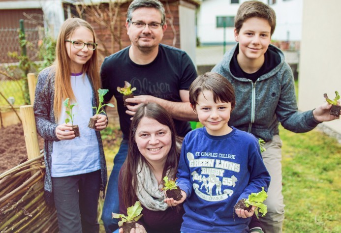 Daniela Mayr und ihre Familie im Probier amol-Modus