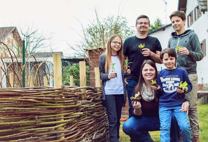 Daniela Mayr und ihre Familie im Probier amol-Modus